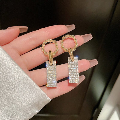 Luxuriöse Zirkoniasohren in Sterlingsilber mit Strass besetzten Bädern
