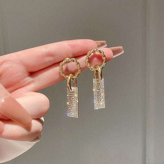 Luxuriöse Zirkoniasohren in Sterlingsilber mit Strass besetzten Bädern