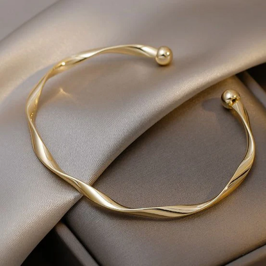 Elegantes Goldenes Offenes Armband