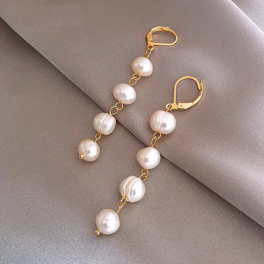Ohrhänger in Gold mit Perlen